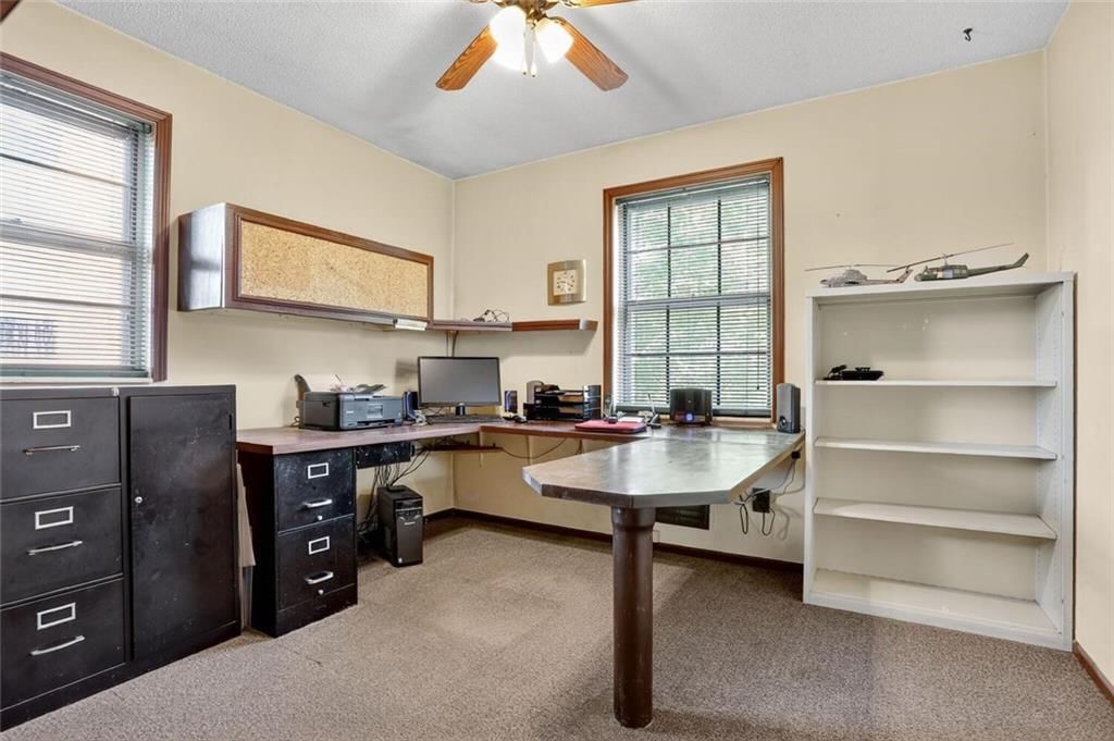 Photo 9 of 40 - 519 Trevis Avenue