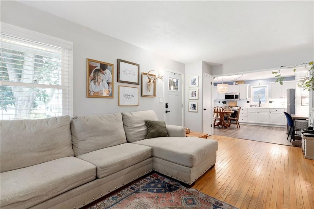 Photo 17 of 37 - 304 Paxton Street