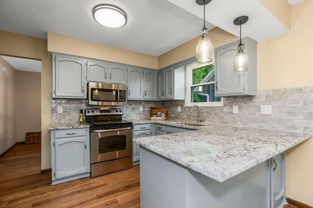 Photo 9 of 32 - 1512 SW 14th Street
