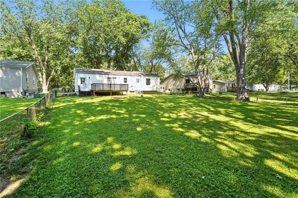 109 SE Brentwood Drive — photo 18