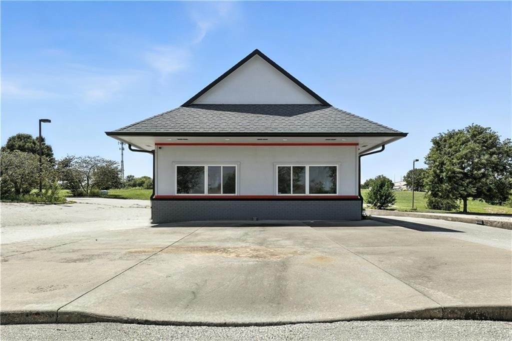700 N Country Avenue — photo 4