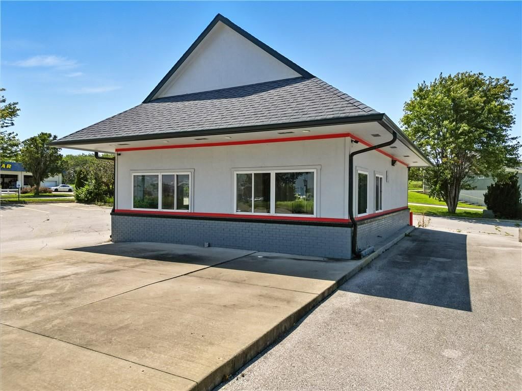 700 N Country Avenue — photo 5