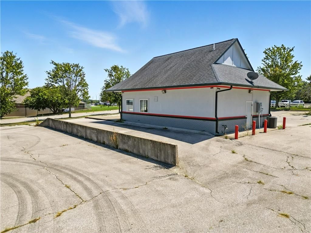 700 N Country Avenue — photo 6