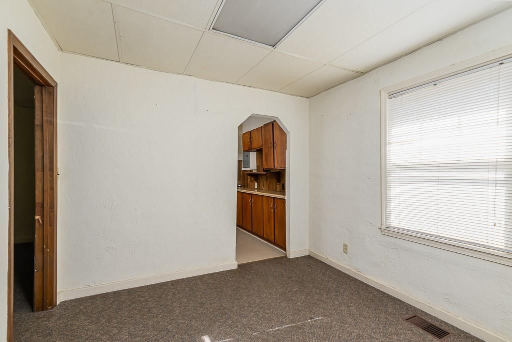 Photo 6 of 16 - 931 S 11th Street