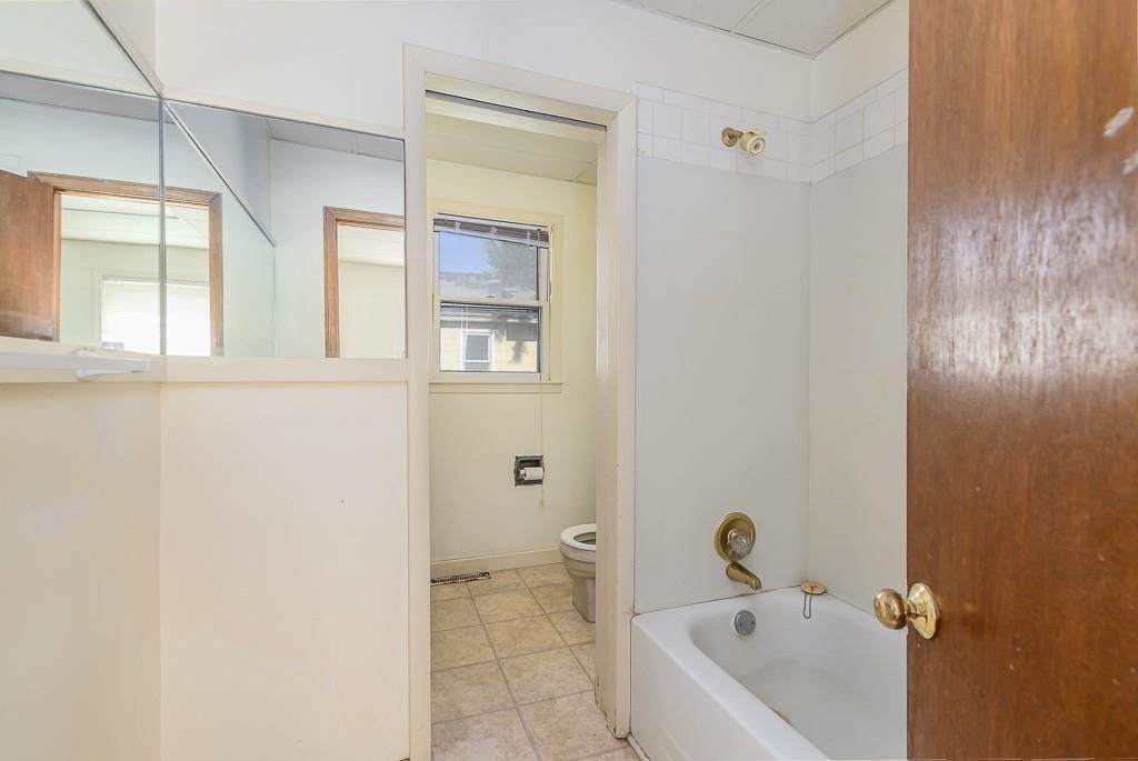 Photo 7 of 16 - 931 S 11th Street