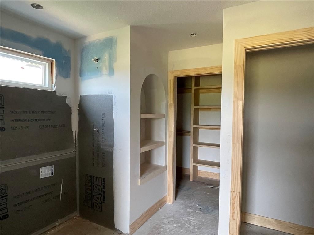 12146 N Tracy Avenue — photo 4