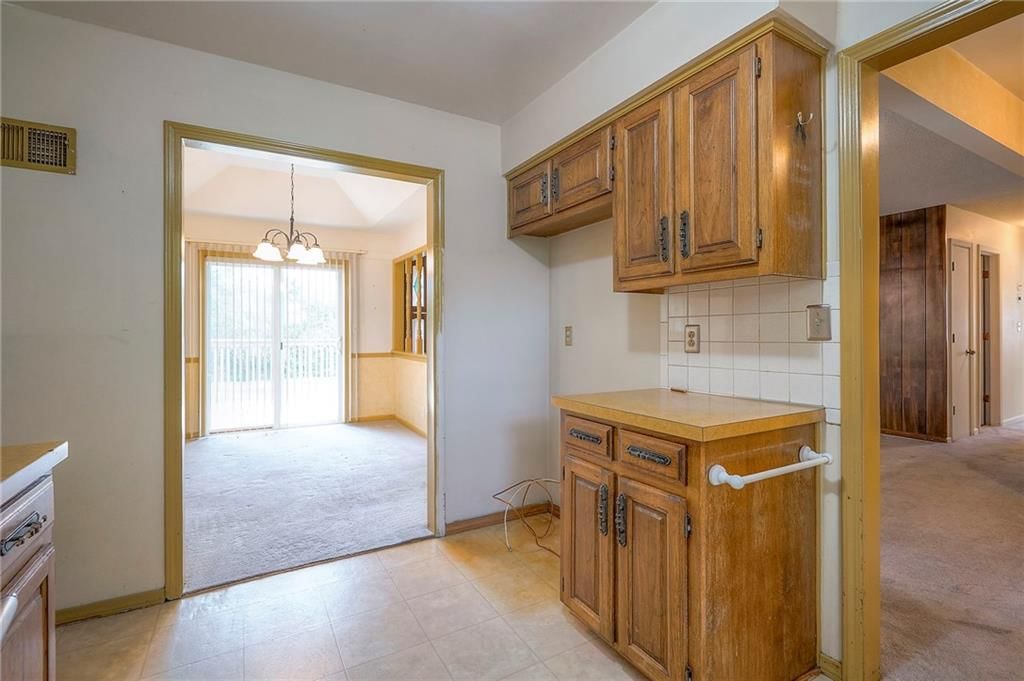 13303 Bennington Avenue — photo 18