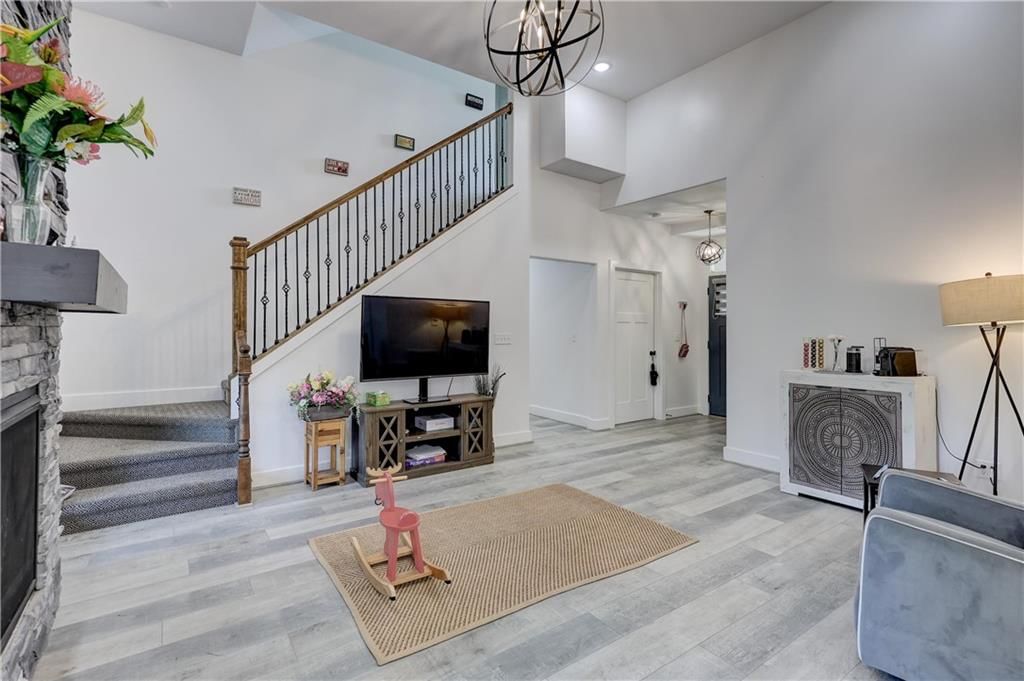 1824 Silverback Way — photo 8