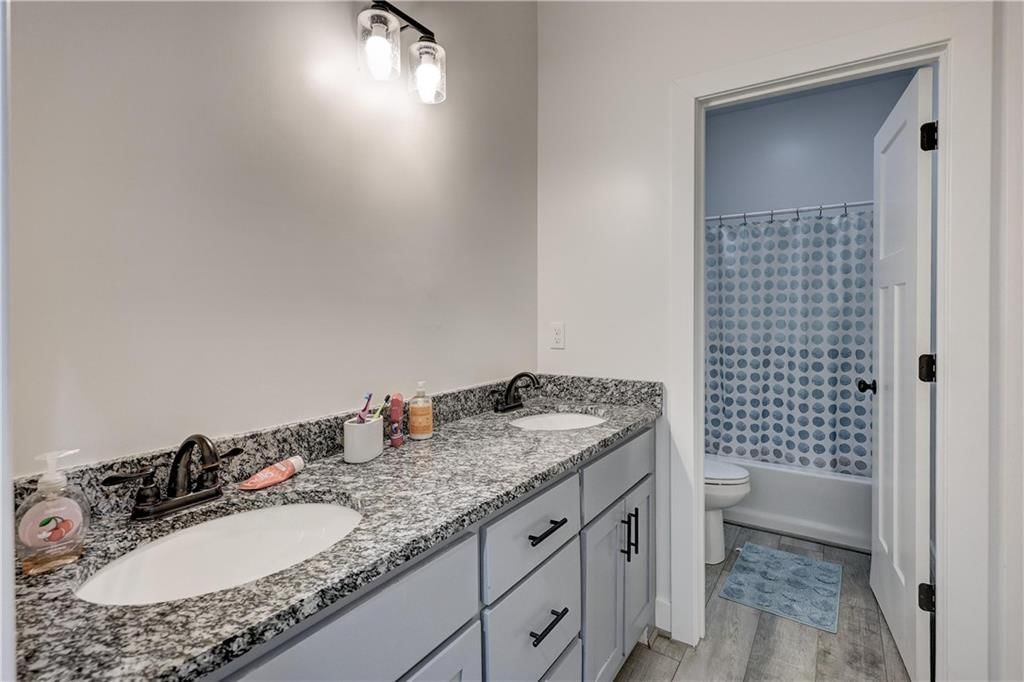 1824 Silverback Way — photo 15