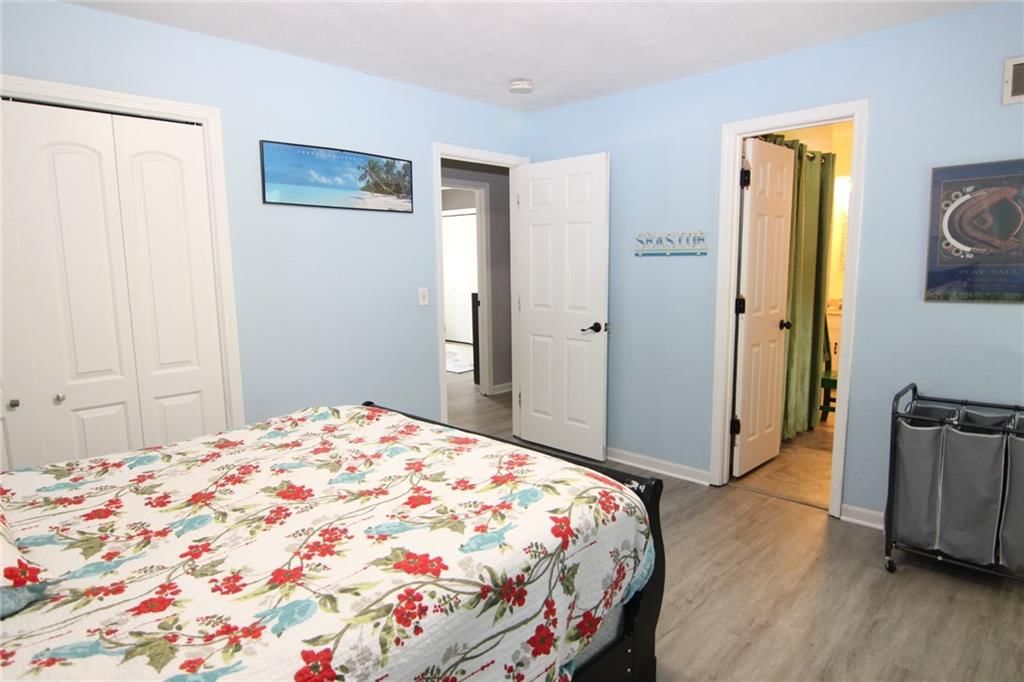 Photo 19 of 42 - 13415 W 66th Terrace