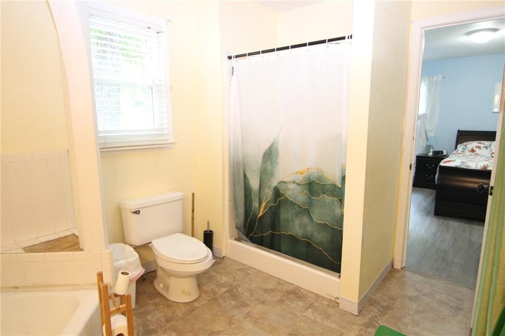 Photo 21 of 42 - 13415 W 66th Terrace