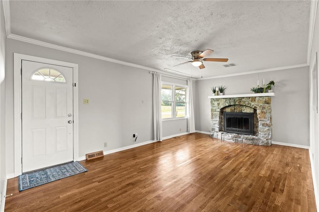 Photo 7 of 38 - 18612 W 319th Street