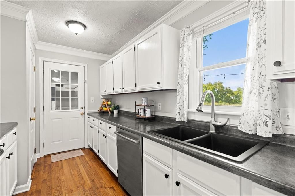 Photo 14 of 38 - 18612 W 319th Street