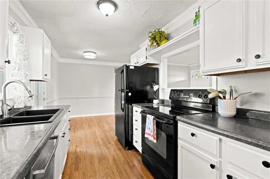 Photo 16 of 38 - 18612 W 319th Street