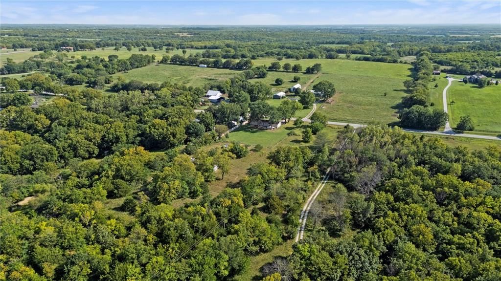 Photo 36 of 38 - 18612 W 319th Street