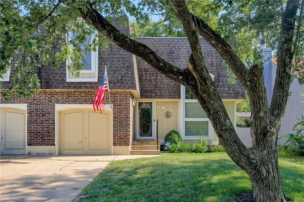 Photo 1 of 32 - 521 NE 90th Terrace
