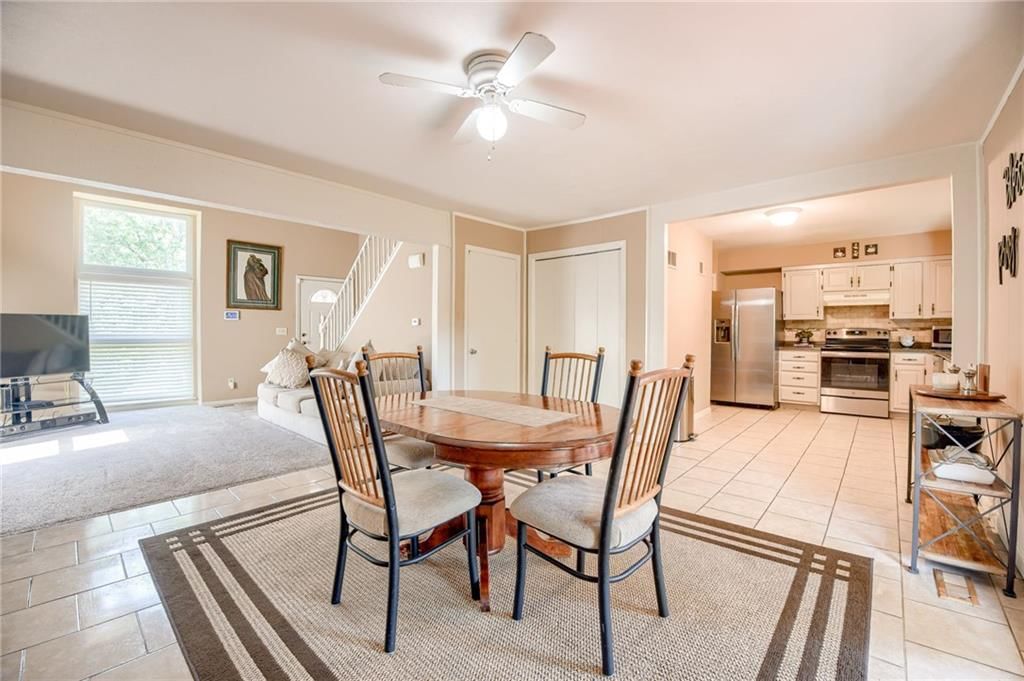 Photo 11 of 32 - 521 NE 90th Terrace