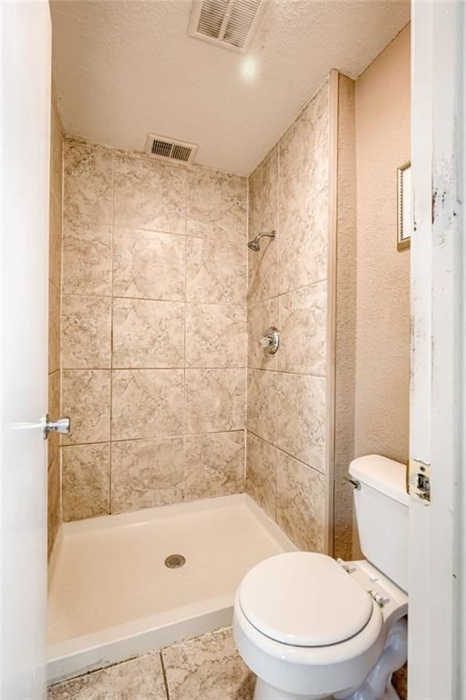 Photo 19 of 32 - 521 NE 90th Terrace