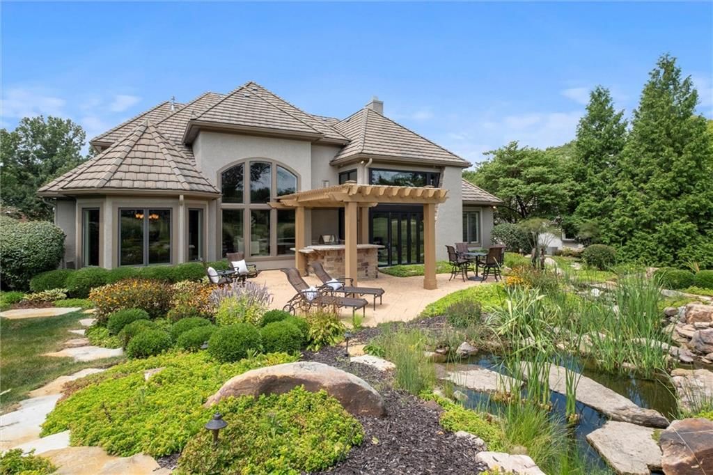 Photo 6 of 63 - 16813 Highland Ridge Drive