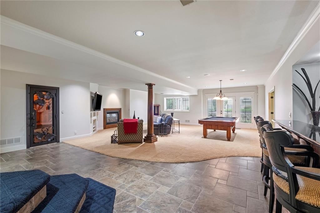 Photo 42 of 63 - 16813 Highland Ridge Drive