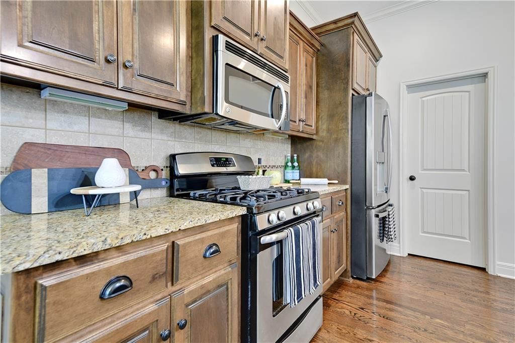 Photo 13 of 36 - 24571 W 110th Street