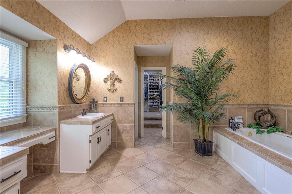 248 SW Winterpark Circle — photo 29