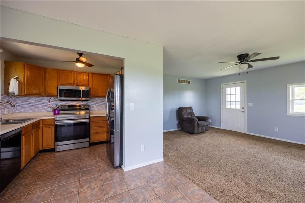 10147 W 18 Highway — photo 11