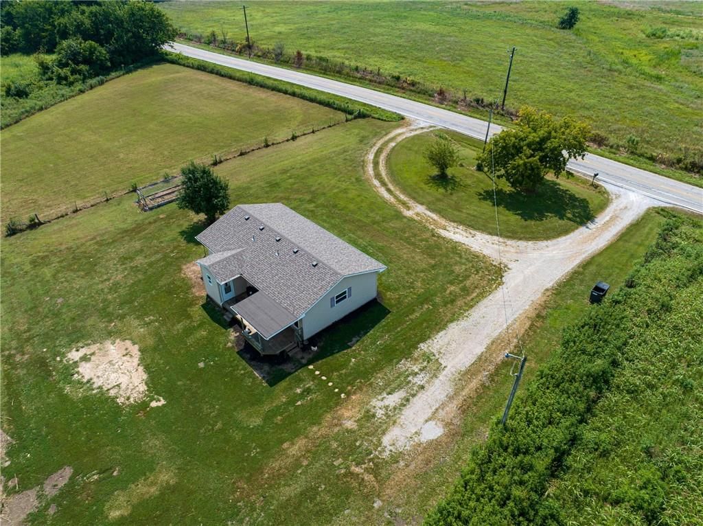 10147 W 18 Highway — photo 36