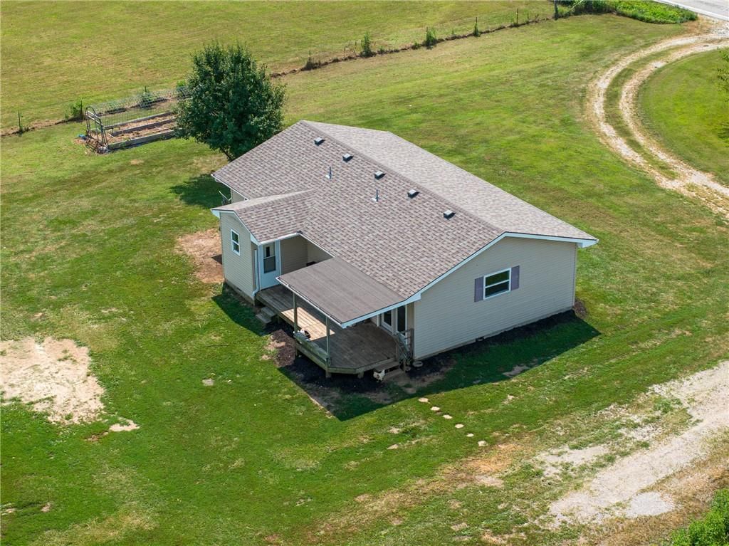 10147 W 18 Highway — photo 37