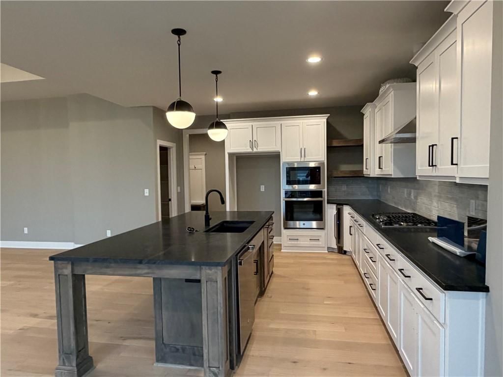 2806 NE 102nd Street — photo 13
