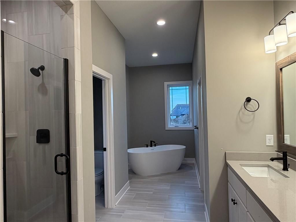 2806 NE 102nd Street — photo 23