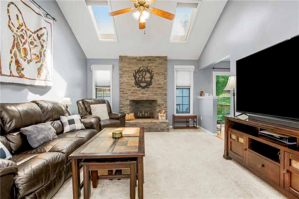 1307 NE Cookingham Drive — photo 5