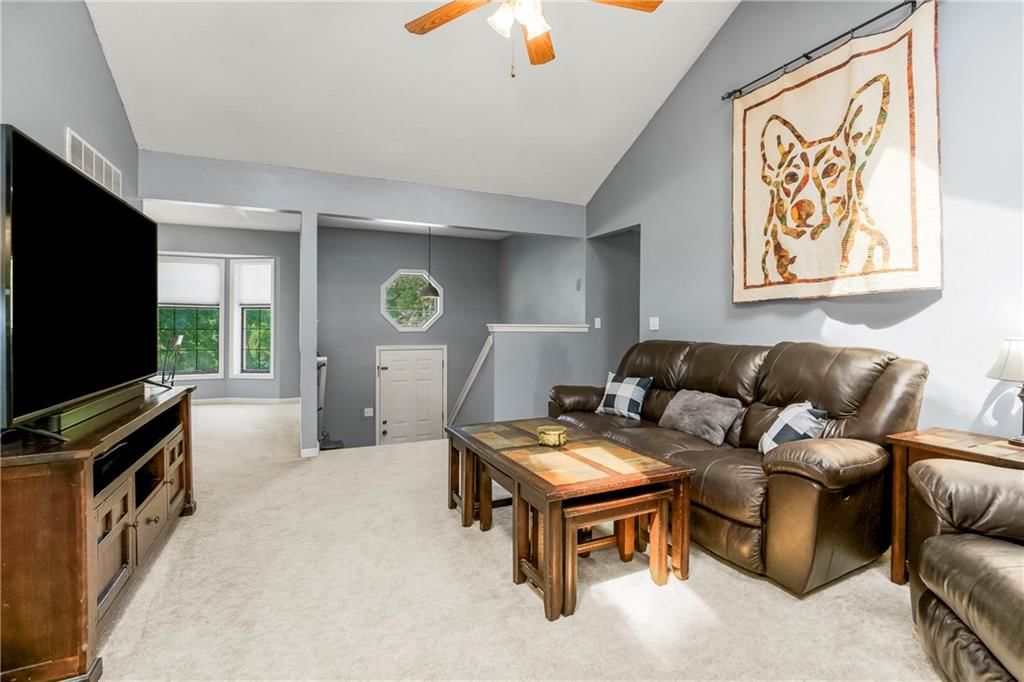 1307 NE Cookingham Drive — photo 6