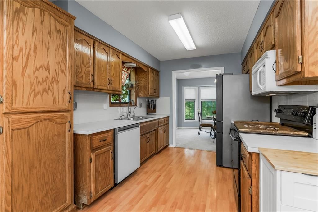 1307 NE Cookingham Drive — photo 10