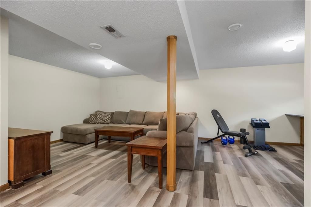 1307 NE Cookingham Drive — photo 18