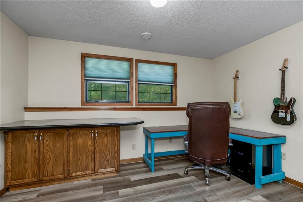 1307 NE Cookingham Drive — photo 20