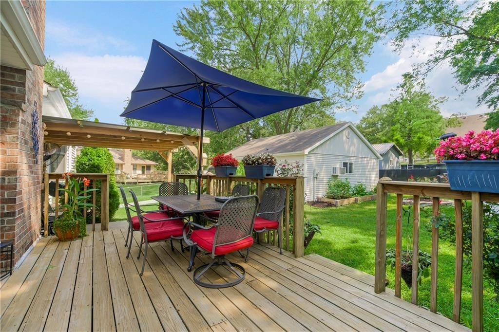 1307 NE Cookingham Drive — photo 22