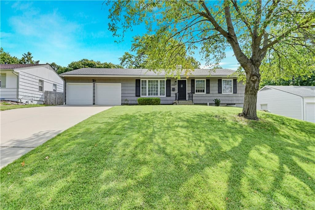 8909 Belleview Avenue, Kansas City, MO