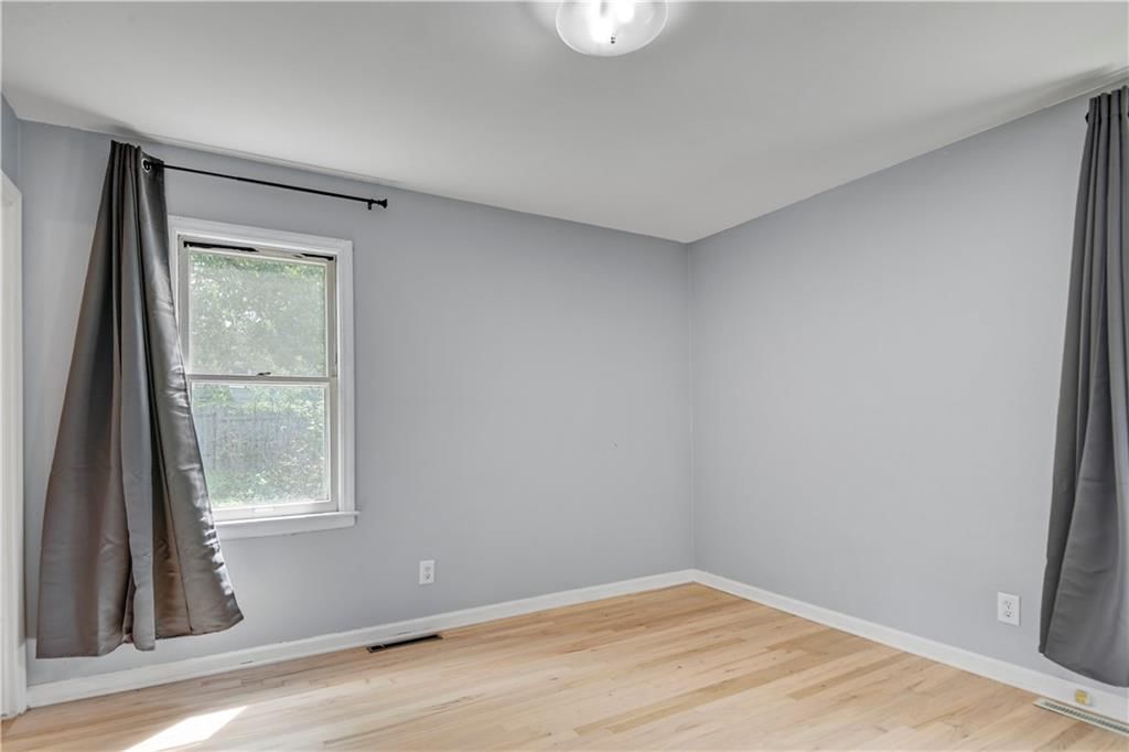8909 Belleview Avenue — photo 12