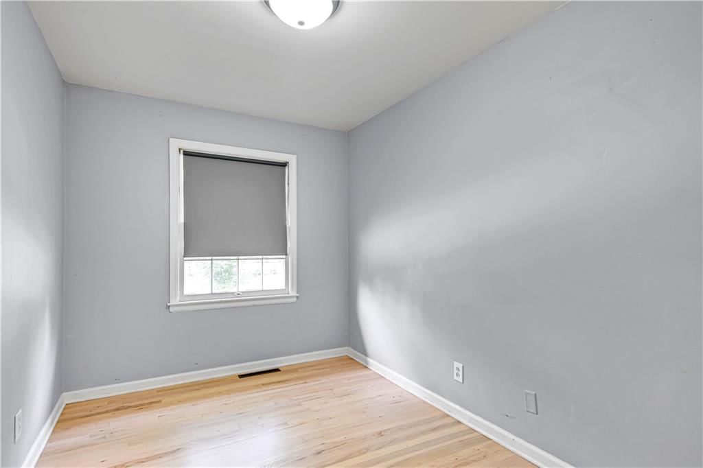 8909 Belleview Avenue — photo 17
