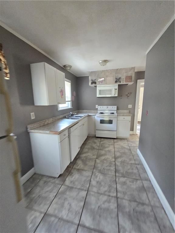 Photo 9 of 23 - 2542 Drury Street
