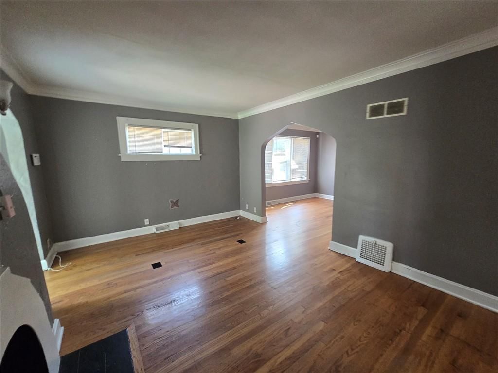 Photo 17 of 23 - 2542 Drury Street