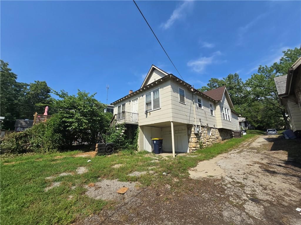 Photo 21 of 23 - 2542 Drury Street