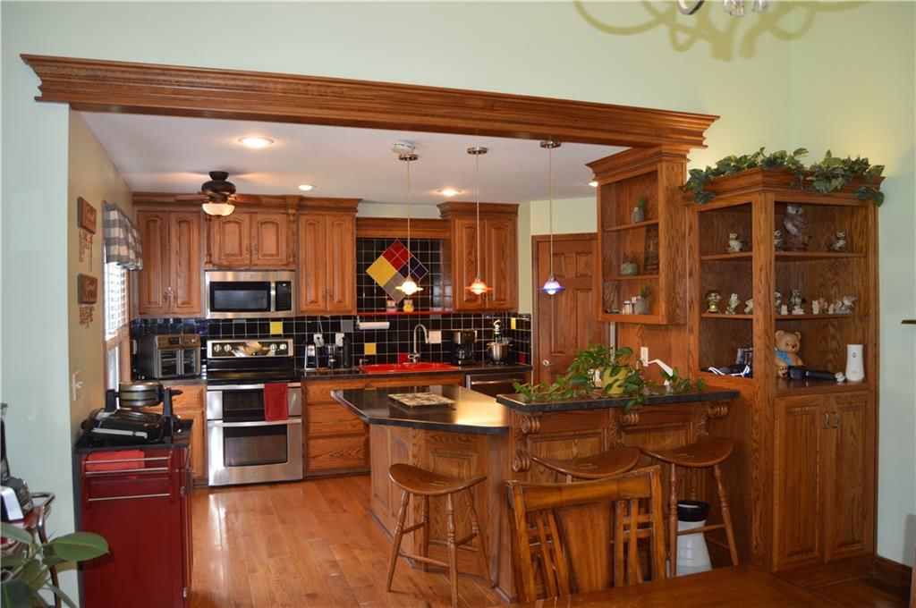 Photo 11 of 15 - 32631 W 146th Street