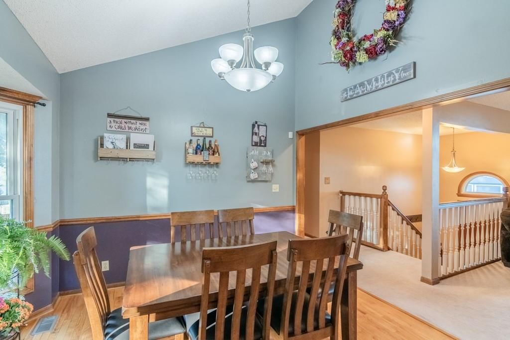 Photo 6 of 29 - 2520 N 109TH Terrace