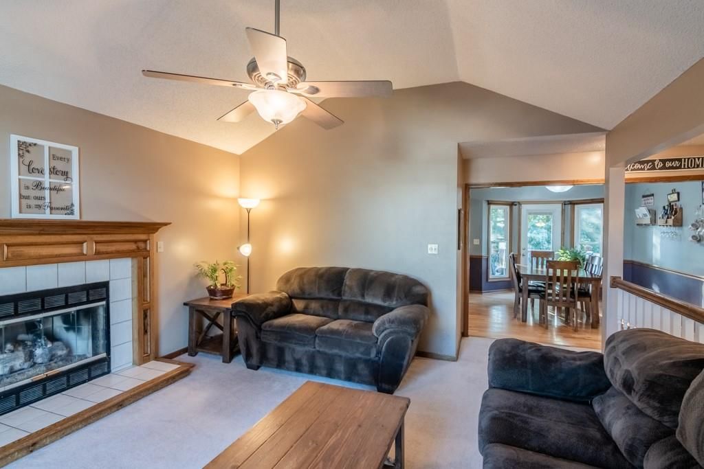 Photo 9 of 29 - 2520 N 109TH Terrace