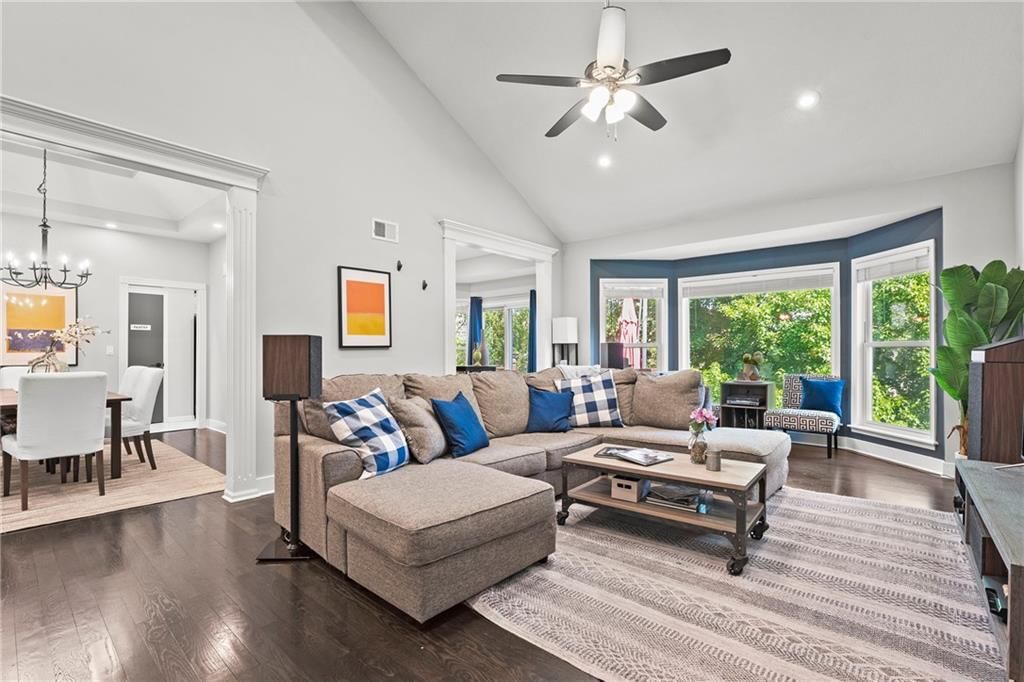 7735 N Mersington Avenue — photo 5
