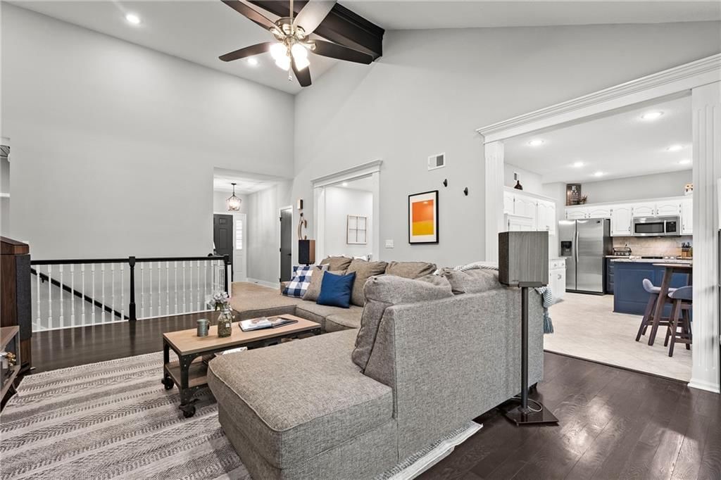 7735 N Mersington Avenue — photo 6
