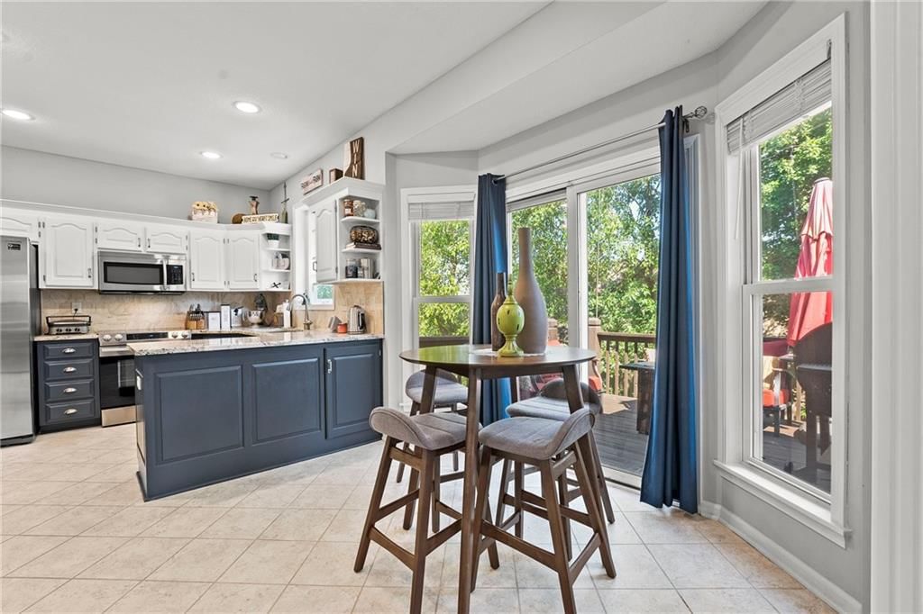 7735 N Mersington Avenue — photo 11