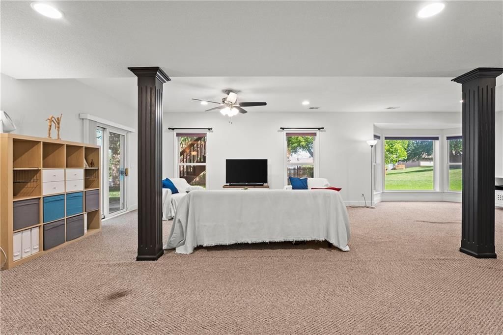 7735 N Mersington Avenue — photo 27
